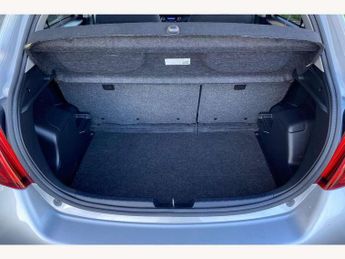 Toyota Yaris 1.5 Hybrid Design 5dr CVT