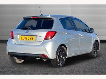 Toyota Yaris 1.5 Hybrid Design 5dr CVT