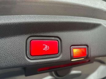 Mercedes-Benz E-Class Cabriolet E220d AMG Line 2dr 9G-Tronic