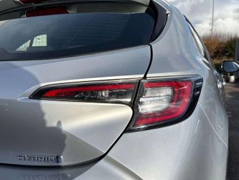 Toyota Corolla 1.8 VVT-i Hybrid Icon Tech 5dr CVT