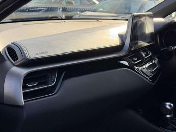 Toyota C-HR 1.8 Hybrid Dynamic 5dr CVT