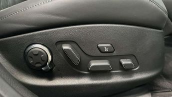 Genesis G80 2.5T Luxury Line 4dr Auto RWD