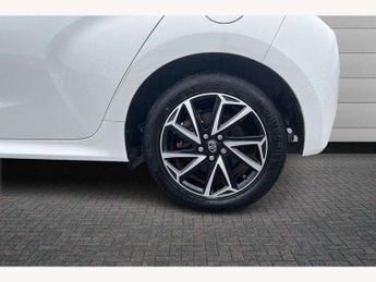 Toyota Yaris 1.5 Hybrid Design 5dr CVT