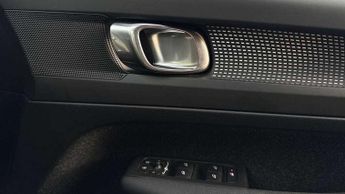Volvo XC40 2.0 D4 [190] R DESIGN 5dr AWD Geartronic