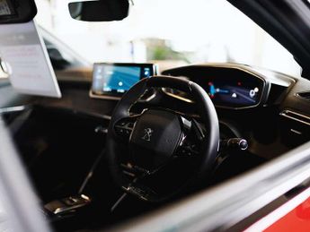 Peugeot 3008 1.6 Hybrid 225 Allure Premium 5dr e-EAT8