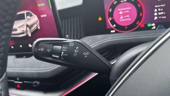 Skoda Superb 2.0 TDI Sportline 5dr DSG