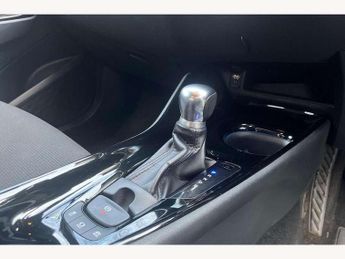 Toyota C-HR 1.8 Hybrid Design 5dr CVT