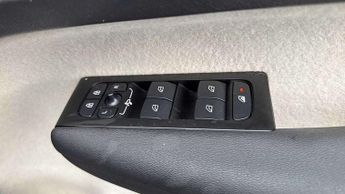 Volvo XC40 Recharge 1.5 T5 Recharge PHEV Inscription Pro 5dr Auto