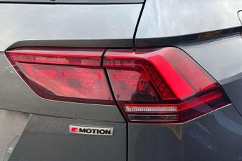Volkswagen Tiguan 2.0 TDi 190 4Motion SEL 5dr DSG