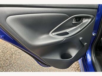 Toyota Yaris 1.5 Hybrid Icon 5dr CVT