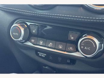 Nissan Juke 1.0 DiG-T N-Connecta 5dr DCT