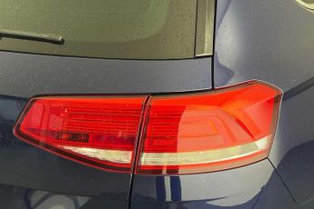 Volkswagen Passat Estate 1.5 TSI EVO 150 R-Line 5dr DSG [Panoramic Roof]