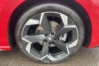 Skoda Superb 2.0 TDI Sportline 5dr DSG