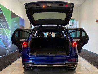 Mercedes-Benz GLC GLC 300d 4Matic AMG Line Premium 5dr 9G-Tronic