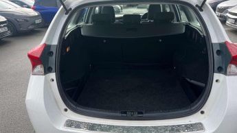 Toyota Auris Touring Sport 1.2T Icon Tech TSS 5dr CVT
