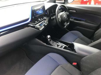 Toyota C-HR 1.8 Hybrid Dynamic 5dr CVT