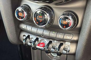 MINI Hatchback 2.0 Cooper S Sport II 3dr Auto [Comfort/Nav Pack]