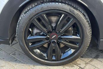 MINI Hatchback 2.0 Cooper S Sport II 3dr Auto [Comfort/Nav Pack]