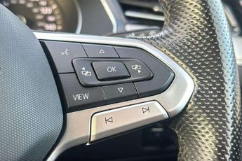 Volkswagen Passat 2.0 TDI EVO SCR R-Line 5dr DSG