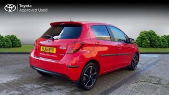 Toyota Yaris 1.5 Hybrid Design 5dr CVT