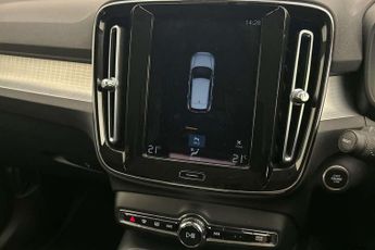 Volvo XC40 1.5 T3 [163] Momentum 5dr Geartronic