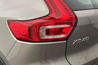 Volvo XC40 1.5 T3 [163] Momentum 5dr Geartronic