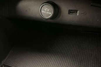 Volvo XC40 1.5 T3 [163] Momentum 5dr Geartronic