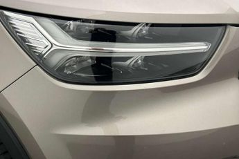 Volvo XC40 1.5 T3 [163] Momentum 5dr Geartronic