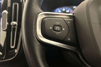 Volvo XC40 2.0 B4P Inscription 5dr Auto
