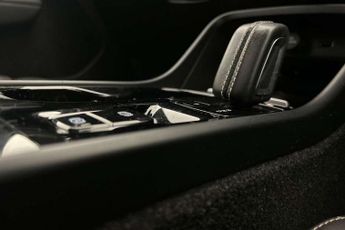 Volvo XC40 1.5 T3 [163] R DESIGN 5dr Geartronic