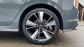 Volkswagen Golf 2.0 TDI 200 GTD 5dr DSG