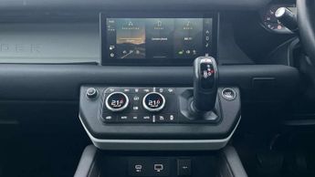 Land Rover Defender 3.0 D250 SE 110 5dr Auto