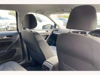 Volkswagen e-Golf 99kW e-Golf 35kWh 5dr Auto