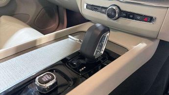 Volvo XC60 2.0 B5P Plus Dark 5dr AWD Geartronic