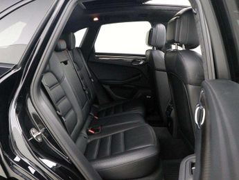 Porsche Macan Turbo 5dr PDK