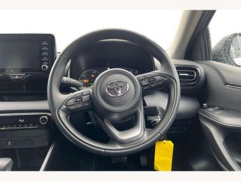 Toyota Yaris 1.5 Hybrid Icon 5dr CVT