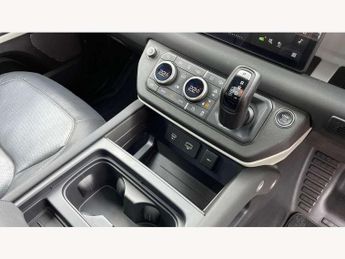 Land Rover Defender 2.0 P400e X-Dynamic SE 110 5dr Auto