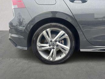 Volkswagen Golf 1.5 eTSI 150 R-Line 5dr DSG