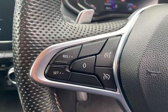 Renault Clio 1.3 TCe 130 RS Line 5dr EDC [Bose]