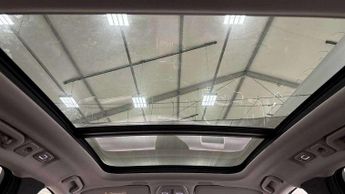 Volvo XC60 2.0 T8 [455] RC PHEV Ultimate Dark 5dr AWD Gtron