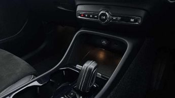 Volvo XC40 2.0 D3 R DESIGN 5dr Geartronic