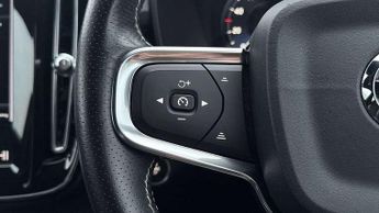 Volvo XC40 2.0 D3 R DESIGN 5dr Geartronic