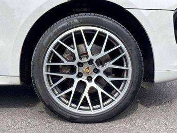 Porsche Macan 5dr PDK