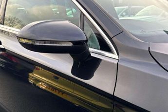 Volkswagen Passat Estate 2.0 TDI R-Line 5dr DSG [Panoramic Roof] [7 Speed]