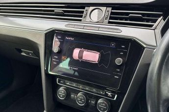 Volkswagen Passat Estate 2.0 TDI R-Line 5dr DSG [Panoramic Roof] [7 Speed]