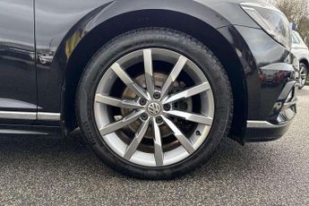 Volkswagen Passat Estate 2.0 TDI R-Line 5dr DSG [Panoramic Roof] [7 Speed]