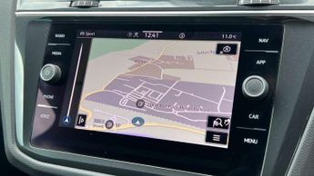 Volkswagen Tiguan 2.0 TDI R-Line 5dr DSG