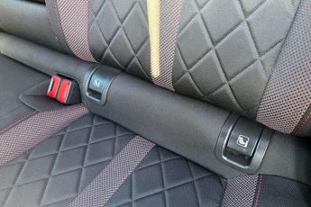 Skoda Octavia vRS 1.4 TSI iV vRS 5dr DSG