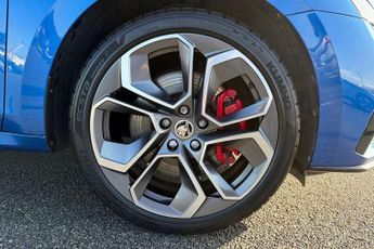 Skoda Octavia vRS 1.4 TSI iV vRS 5dr DSG
