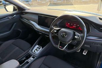 Skoda Octavia vRS 1.4 TSI iV vRS 5dr DSG